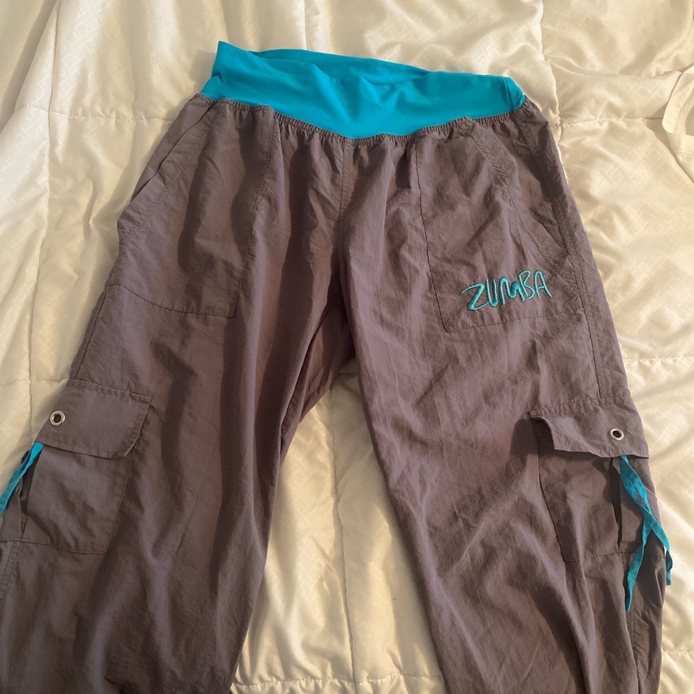 Zumba - gray pants